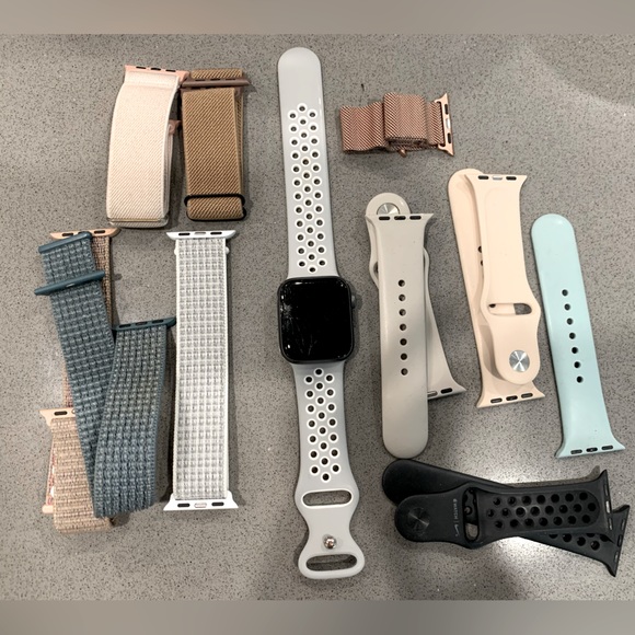 Series Nike+ Apple Like new except for crack in